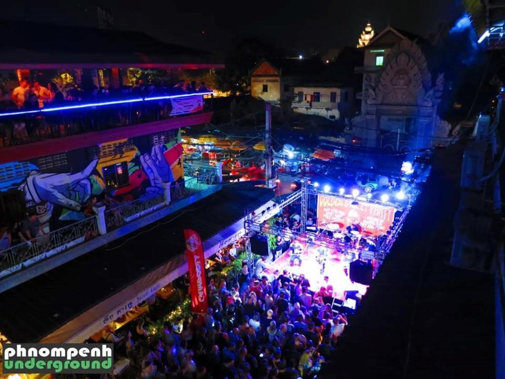 Top Banana Guesthouse & Rooftop Bar Phnom Penh Luaran gambar