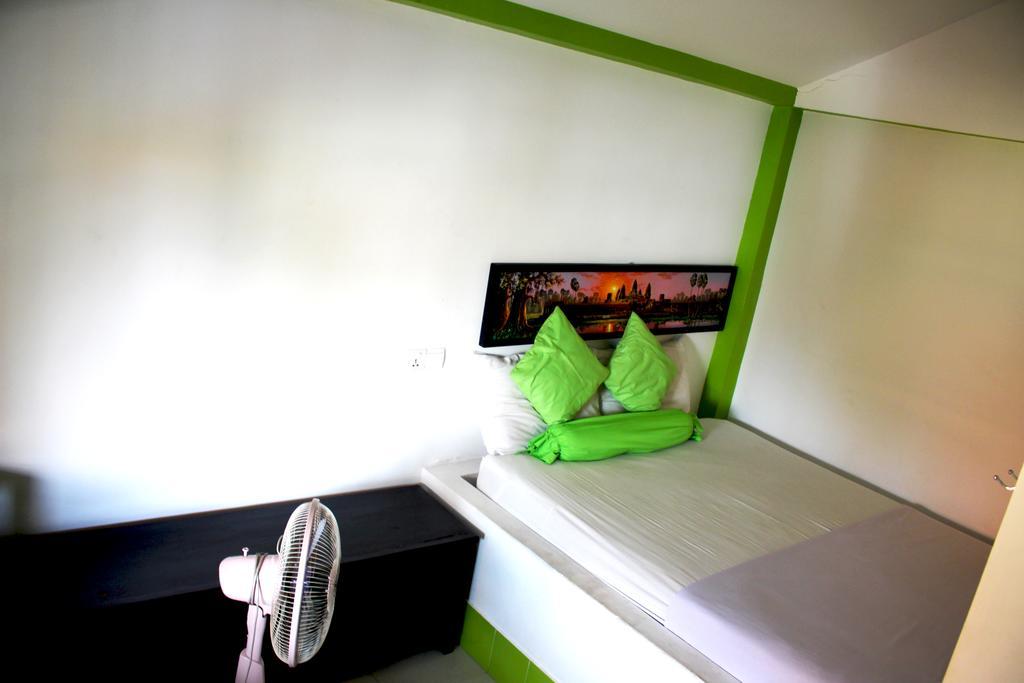 Top Banana Guesthouse & Rooftop Bar Phnom Penh Luaran gambar