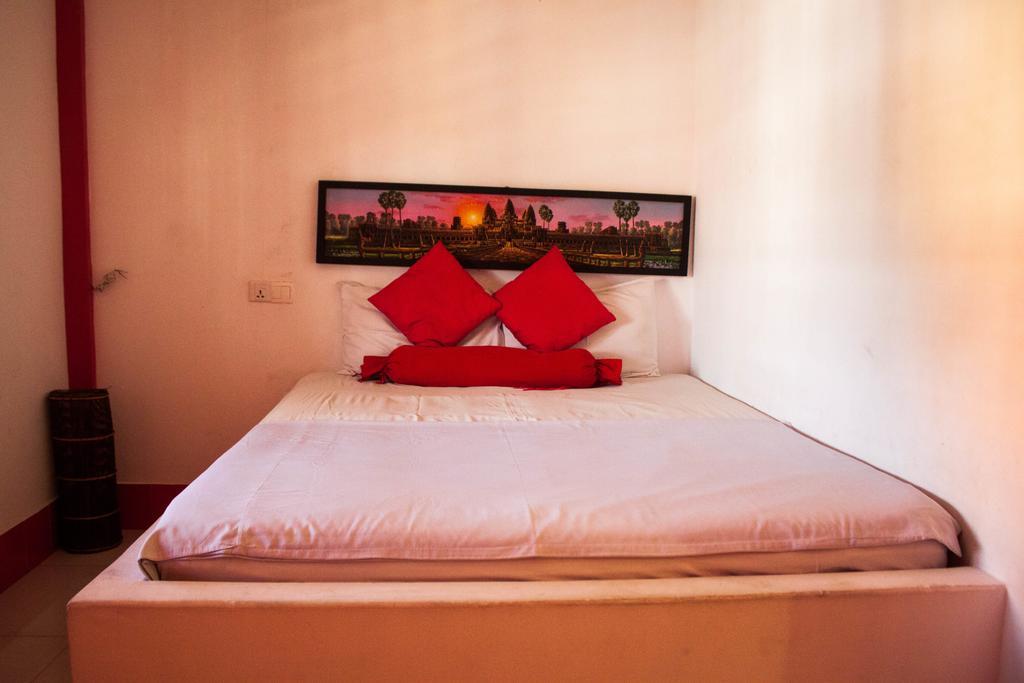 Top Banana Guesthouse & Rooftop Bar Phnom Penh Luaran gambar