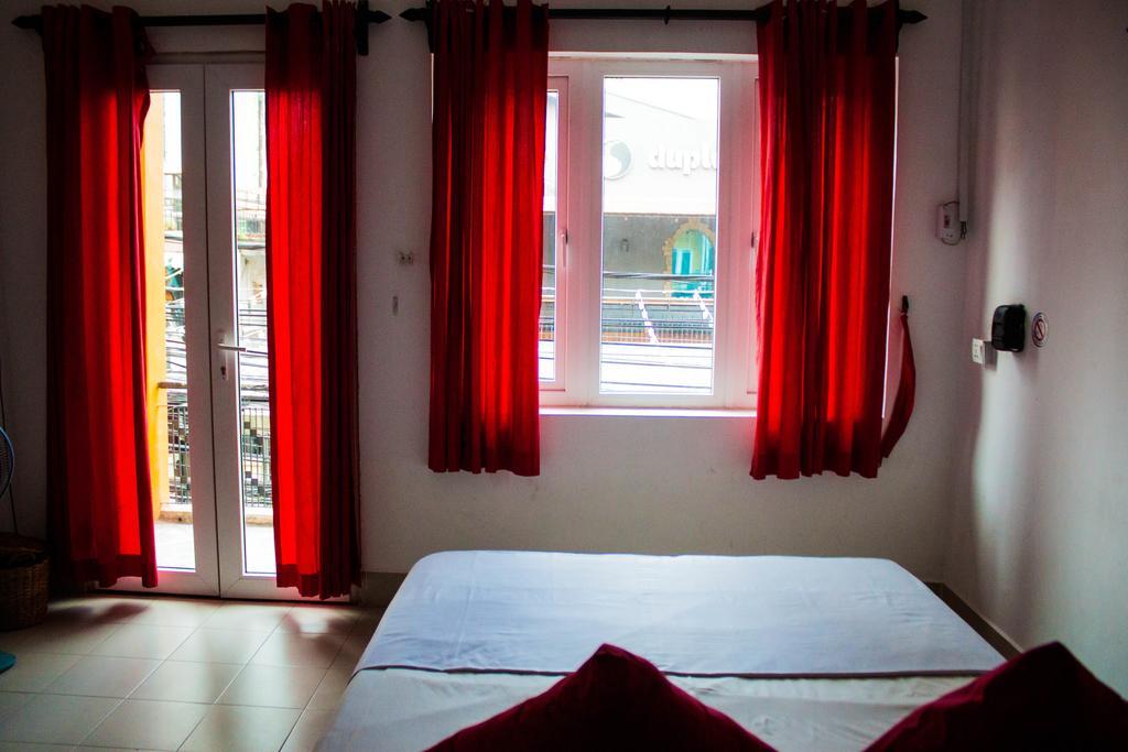 Top Banana Guesthouse & Rooftop Bar Phnom Penh Luaran gambar