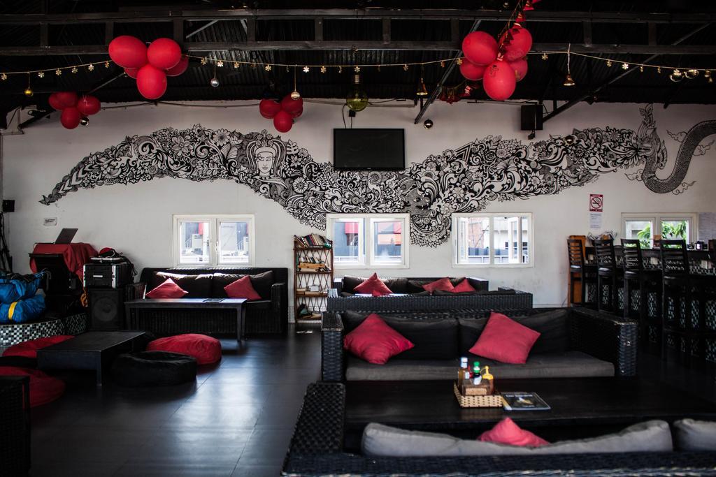 Top Banana Guesthouse & Rooftop Bar Phnom Penh Luaran gambar
